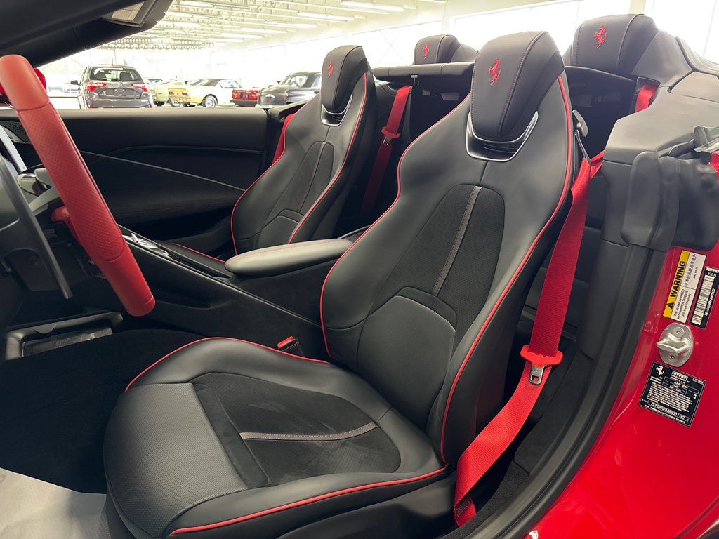 Ferrari Roma Spider  2024 à Saint-Jean-Sur-Richelieu, Québec - 10 - w1024h768px