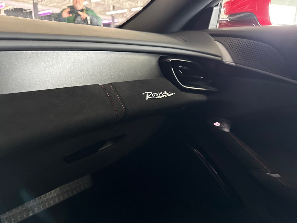 Ferrari Roma Spider  2024 à Saint-Jean-Sur-Richelieu, Québec - 19 - w1024h768px