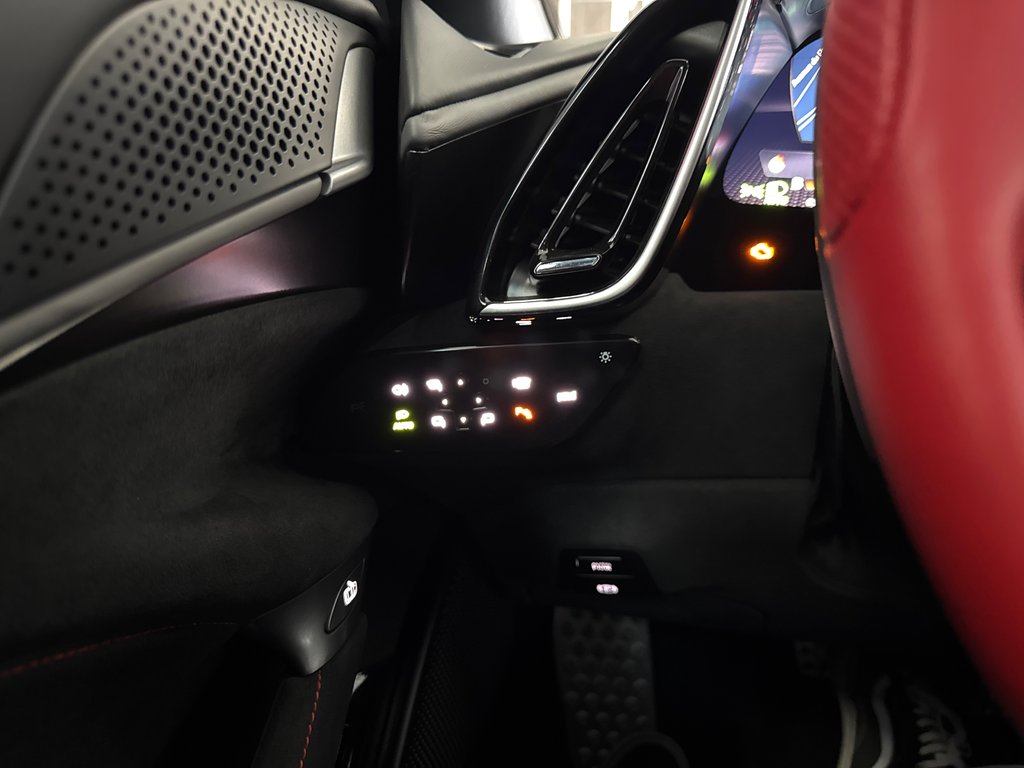 Ferrari Roma Spider  2024 à Saint-Jean-Sur-Richelieu, Québec - 14 - w1024h768px