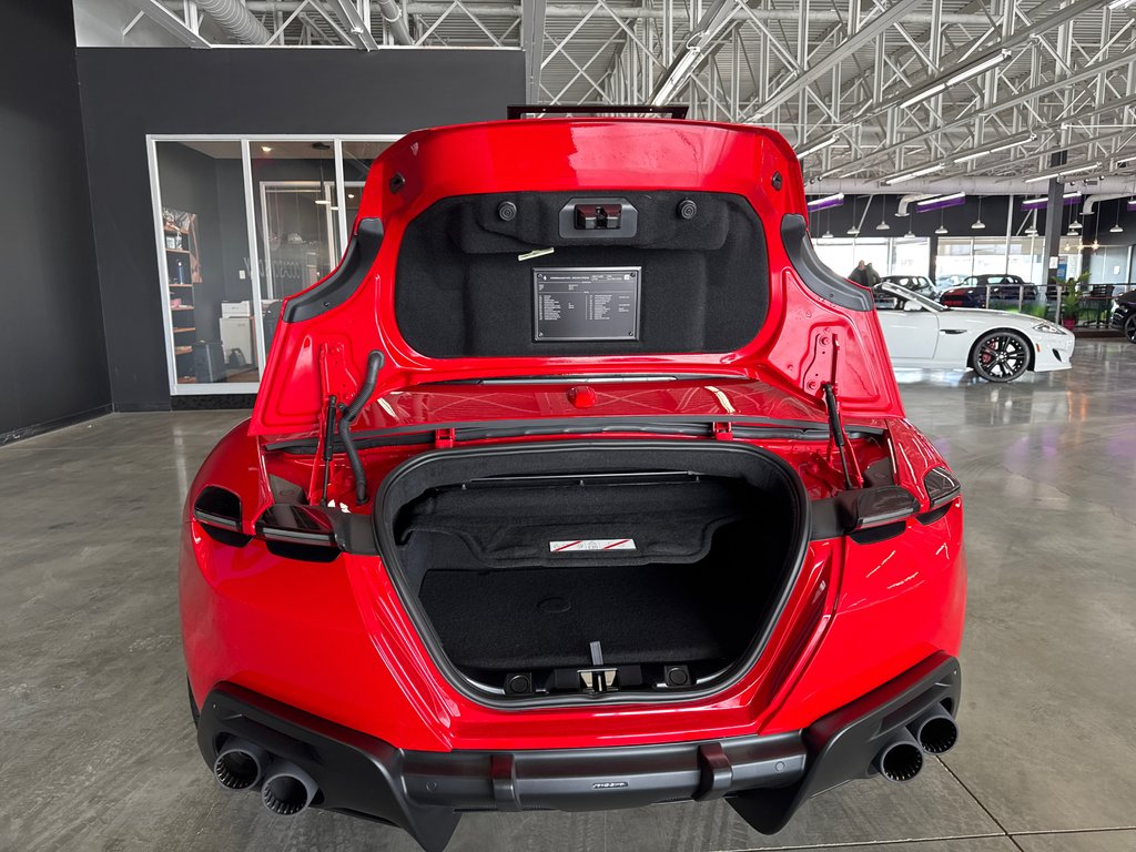 Ferrari Roma Spider  2024 à Saint-Jean-Sur-Richelieu, Québec - 7 - w1024h768px