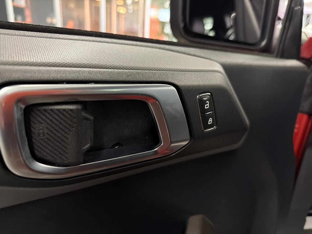 2022 Ford Bronco BLACK DIAMOND in Saint-Jean-Sur-Richelieu, Quebec - 15 - w1024h768px