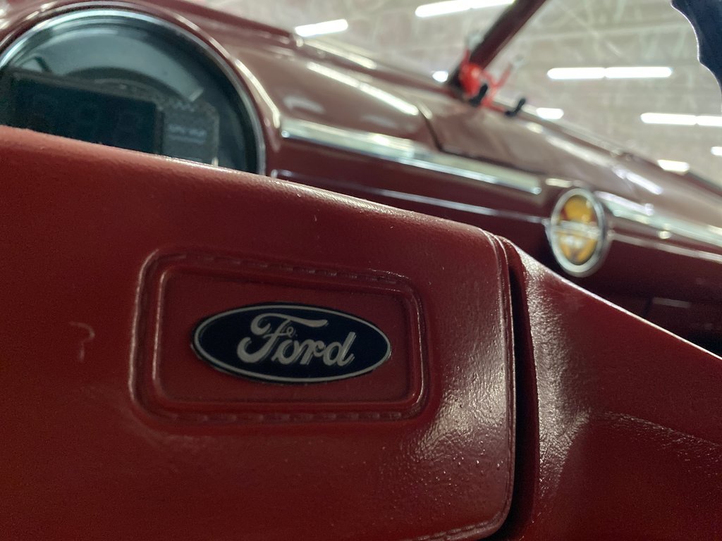 Ford Custom ShoeBox 1949 à Saint-Jean-Sur-Richelieu, Québec - 24 - w1024h768px