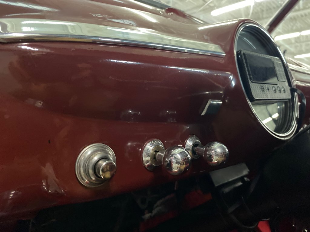 Ford Custom ShoeBox 1949 à Saint-Jean-Sur-Richelieu, Québec - 19 - w1024h768px