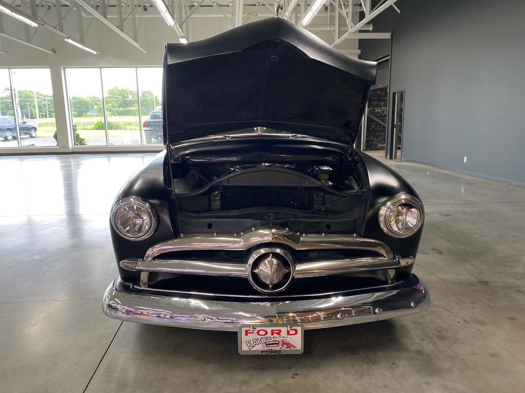 Ford Custom ShoeBox 1949 à Saint-Jean-Sur-Richelieu, Québec - 30 - w1024h768px