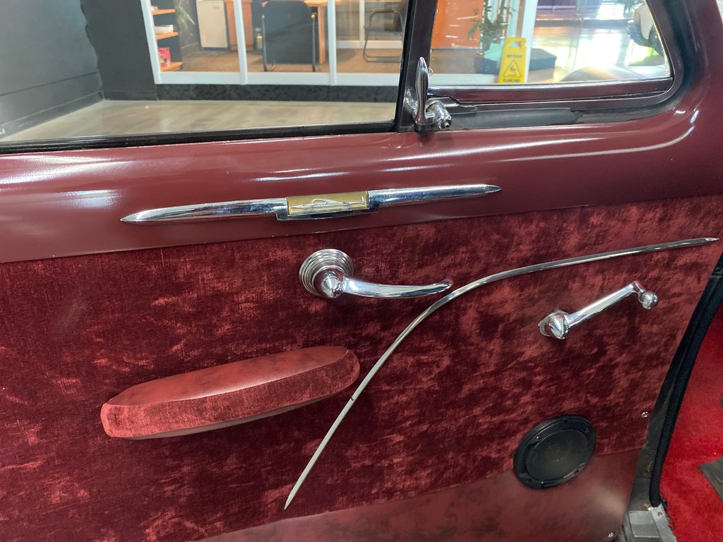 Ford Custom ShoeBox 1949 à Saint-Jean-Sur-Richelieu, Québec - 16 - w1024h768px