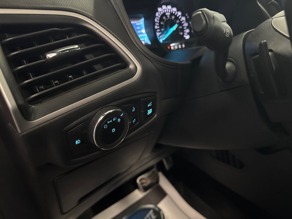 2024 Ford Edge ST-LINE in Saint-Jean-Sur-Richelieu, Quebec - 17 - w1024h768px