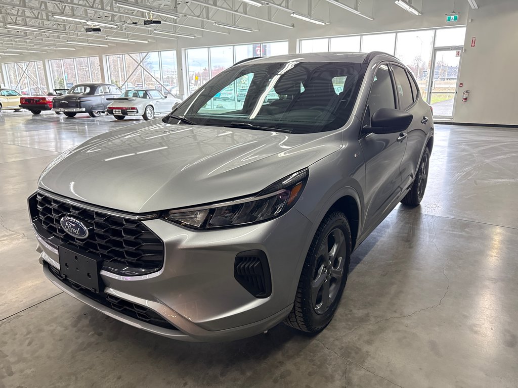 Ford Escape ST-Line 2023 à Saint-Jean-Sur-Richelieu, Québec - 5 - w1024h768px