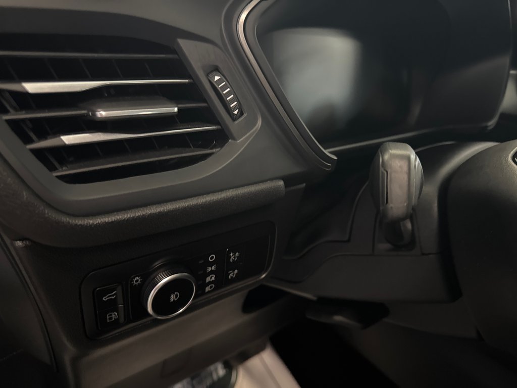 2025 Ford Escape PHEV in Saint-Jean-Sur-Richelieu, Quebec - 16 - w1024h768px