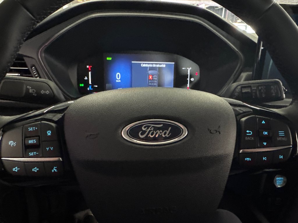 2025 Ford Escape PHEV in Saint-Jean-Sur-Richelieu, Quebec - 16 - w1024h768px