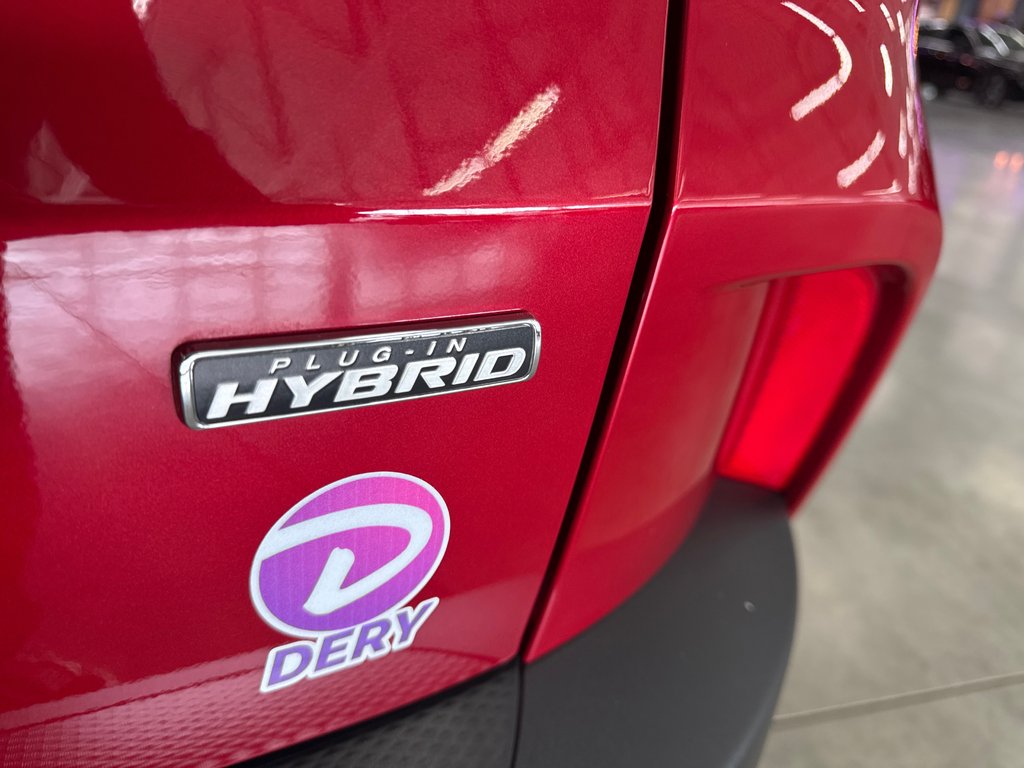 2025 Ford Escape PHEV in Saint-Jean-Sur-Richelieu, Quebec - 7 - w1024h768px