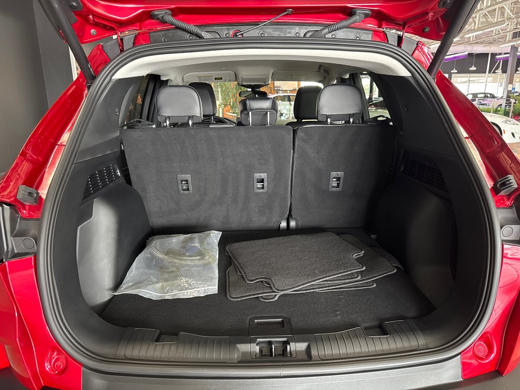 2025 Ford Escape PHEV in Saint-Jean-Sur-Richelieu, Quebec - 8 - w1024h768px