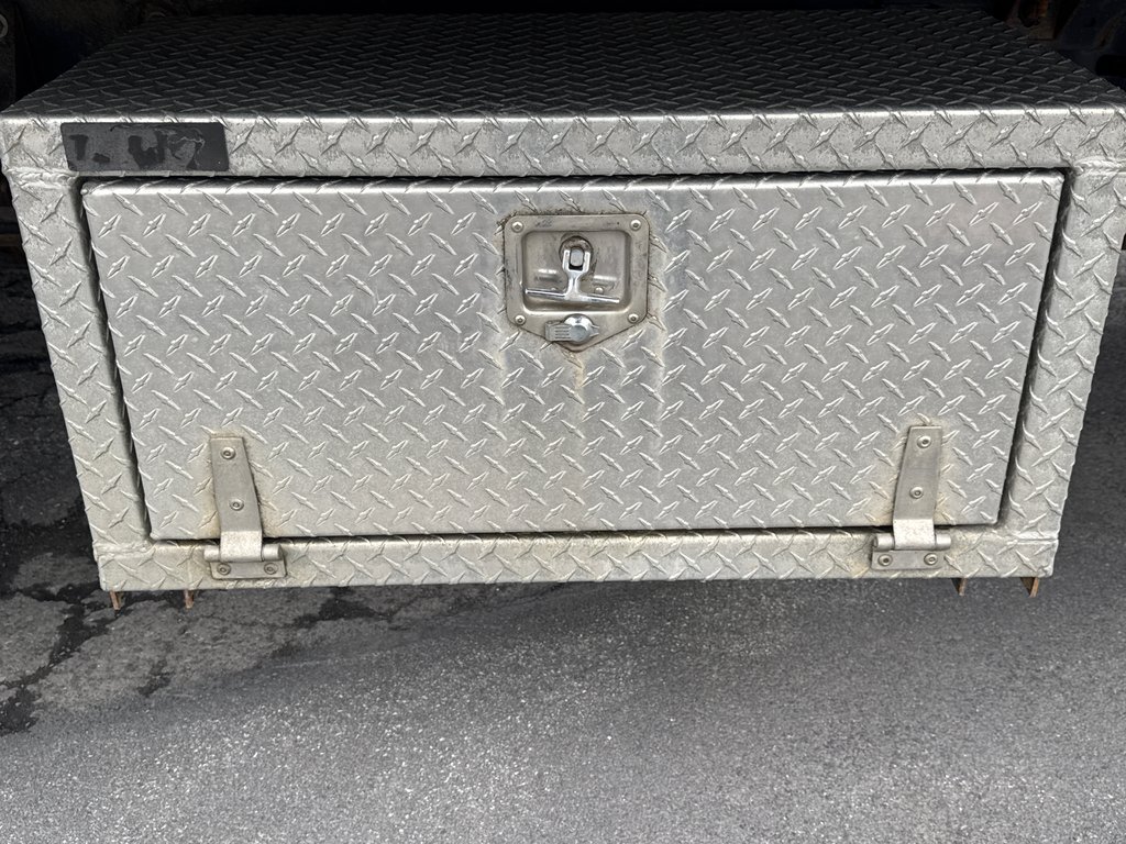 Ford Super Duty F-550 DRW BENNE 2023 à Saint-Jean-Sur-Richelieu, Québec - 8 - w1024h768px