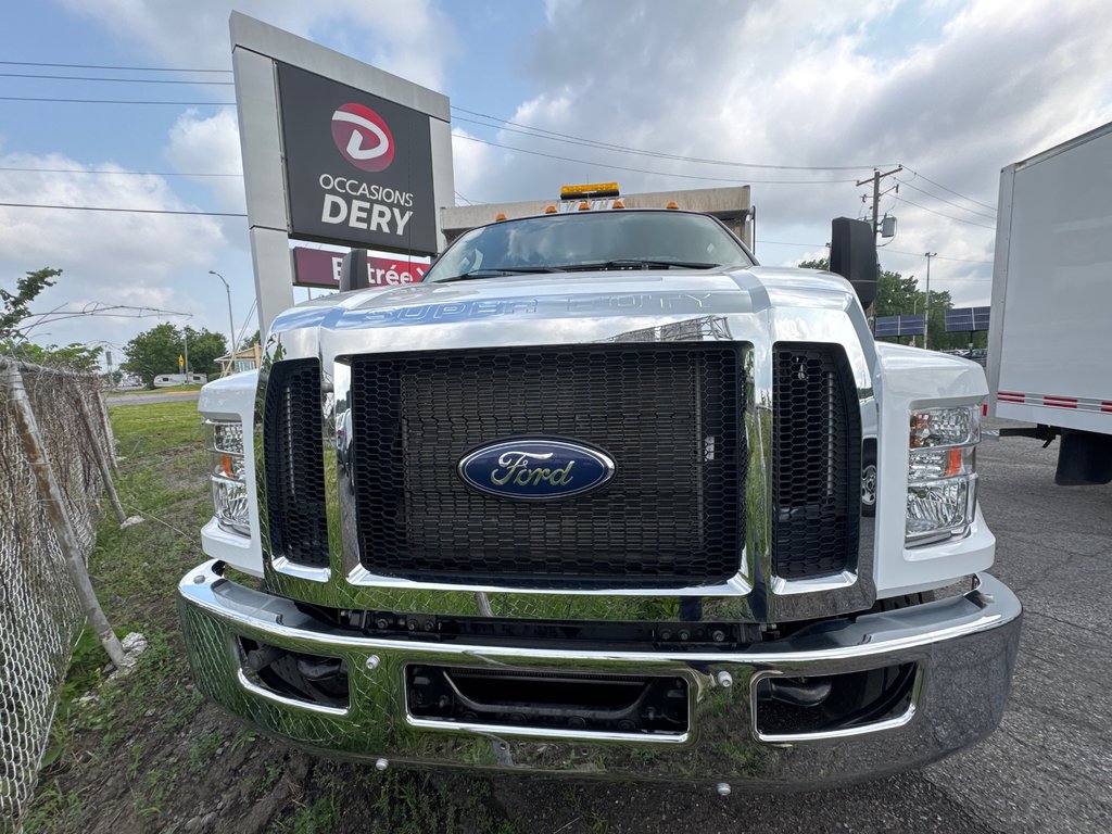 Ford Super Duty F-650 Straight Frame Gas BENNE 2022 à Saint-Jean-Sur-Richelieu, Québec - 3 - w1024h768px