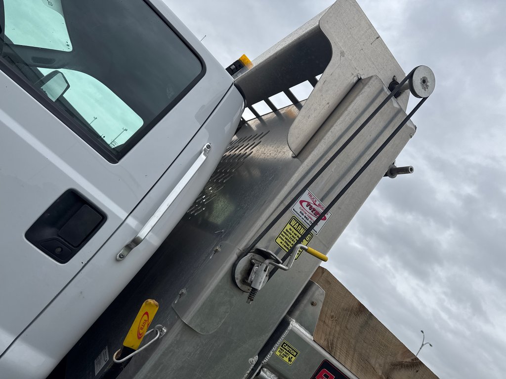 2022 Ford Super Duty F-650 Straight Frame Gas BENNE in Saint-Jean-Sur-Richelieu, Quebec - 11 - w1024h768px