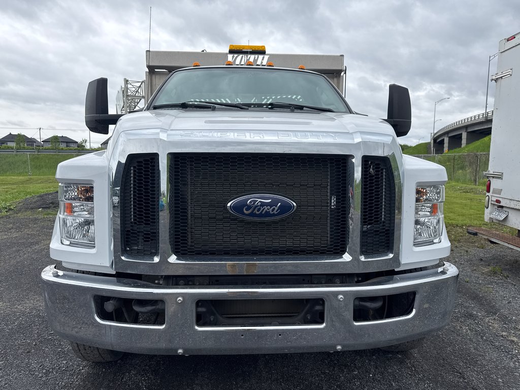 2022 Ford Super Duty F-650 Straight Frame Gas BENNE in Saint-Jean-Sur-Richelieu, Quebec - 3 - w1024h768px