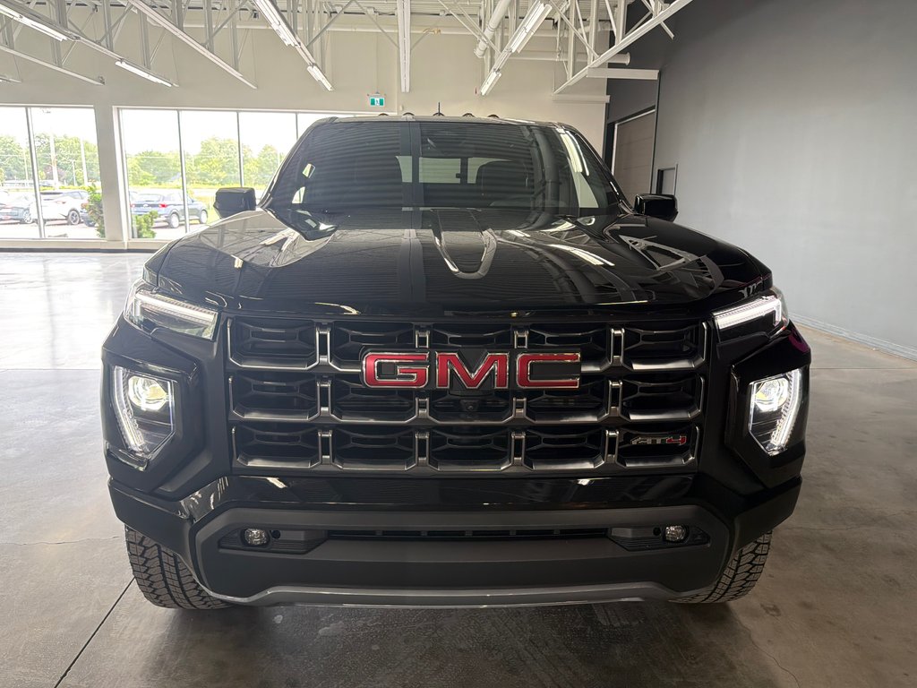 2025 GMC Canyon AT4 in Saint-Jean-Sur-Richelieu, Quebec - 3 - w1024h768px