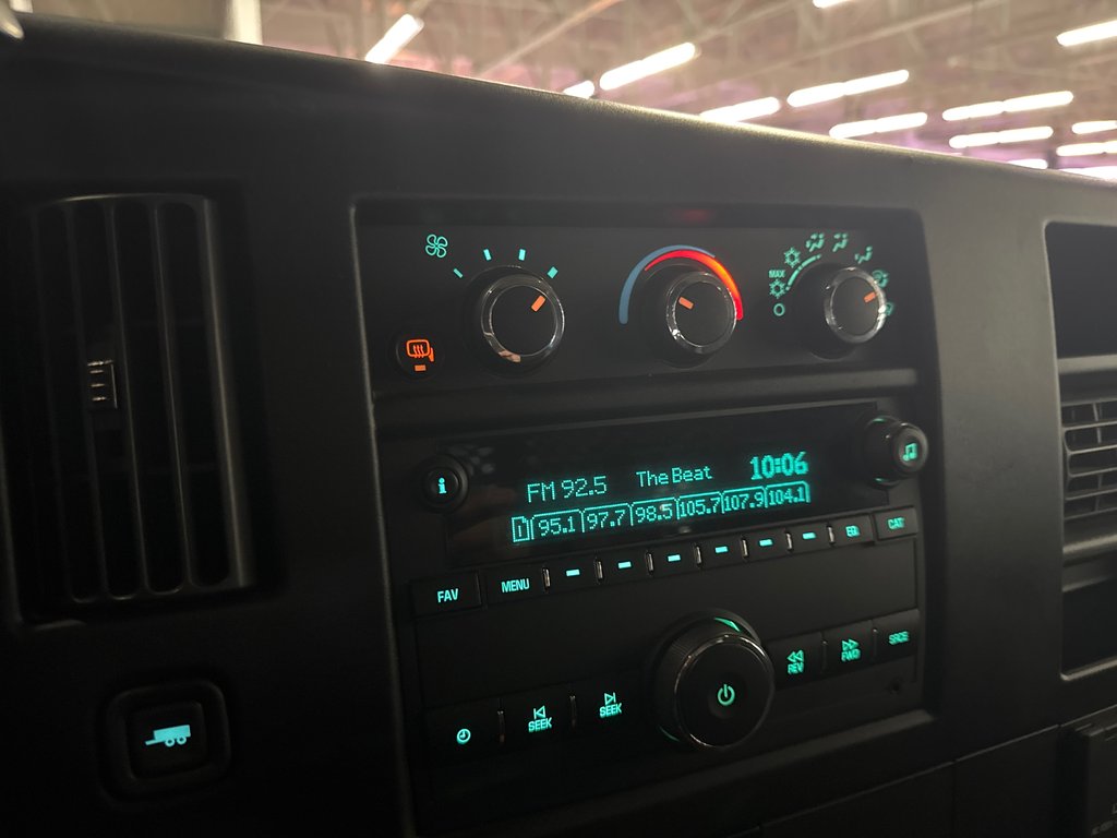 2023 GMC Savana Cargo Van 2500 in Saint-Jean-Sur-Richelieu, Quebec - 21 - w1024h768px