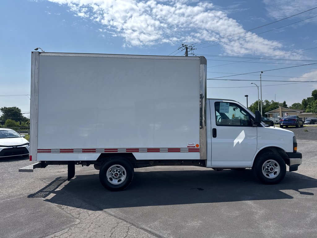 GMC Savana Commercial Cutaway  2023 à Saint-Jean-Sur-Richelieu, Québec - 1 - w1024h768px