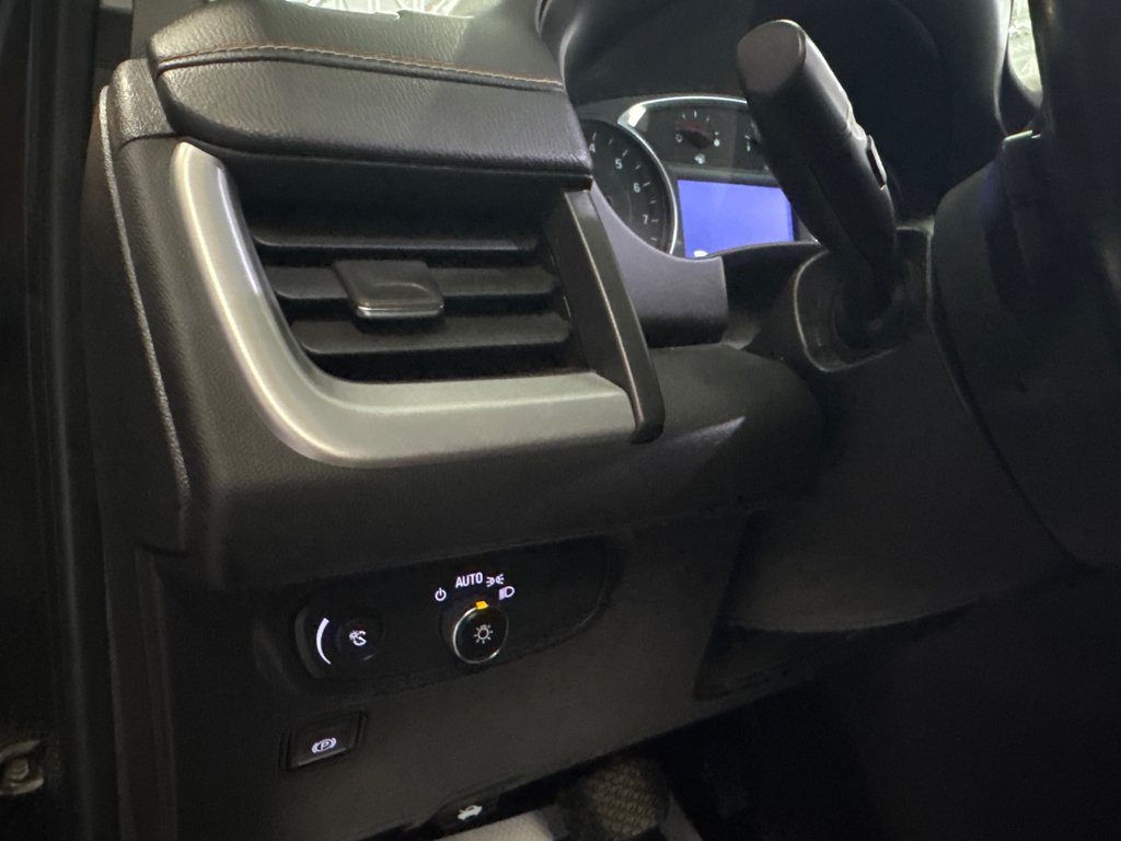 2020 GMC Terrain SLE in Saint-Jean-Sur-Richelieu, Quebec - 13 - w1024h768px
