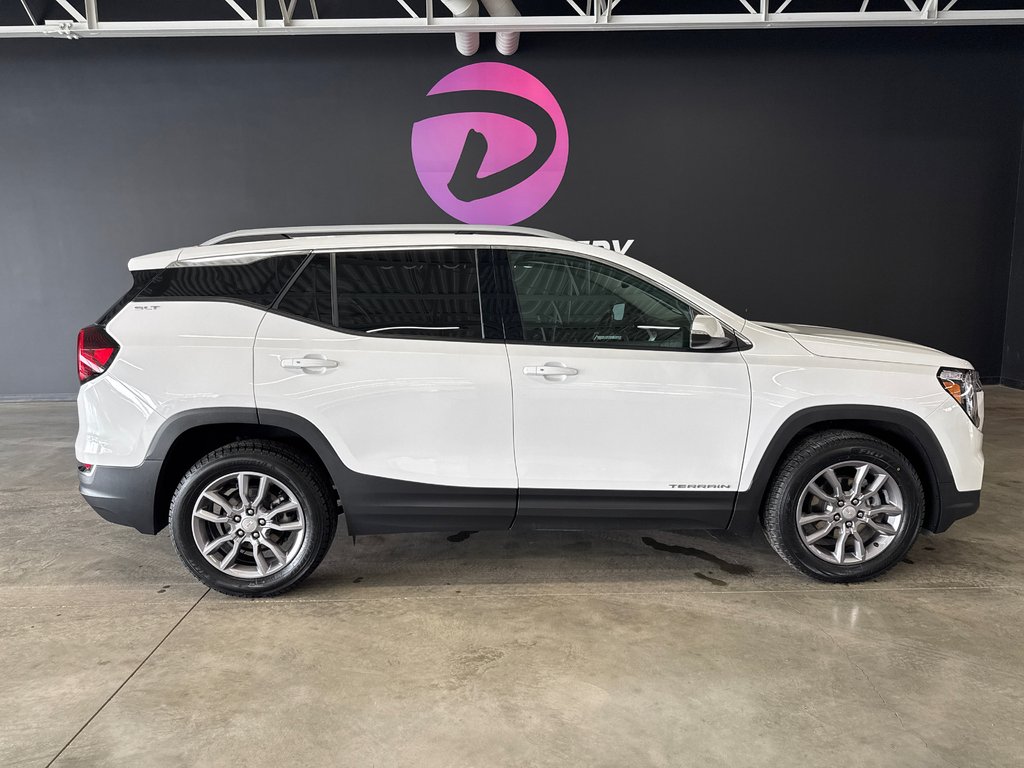 2024 GMC Terrain SLT in Saint-Jean-Sur-Richelieu, Quebec - 1 - w1024h768px