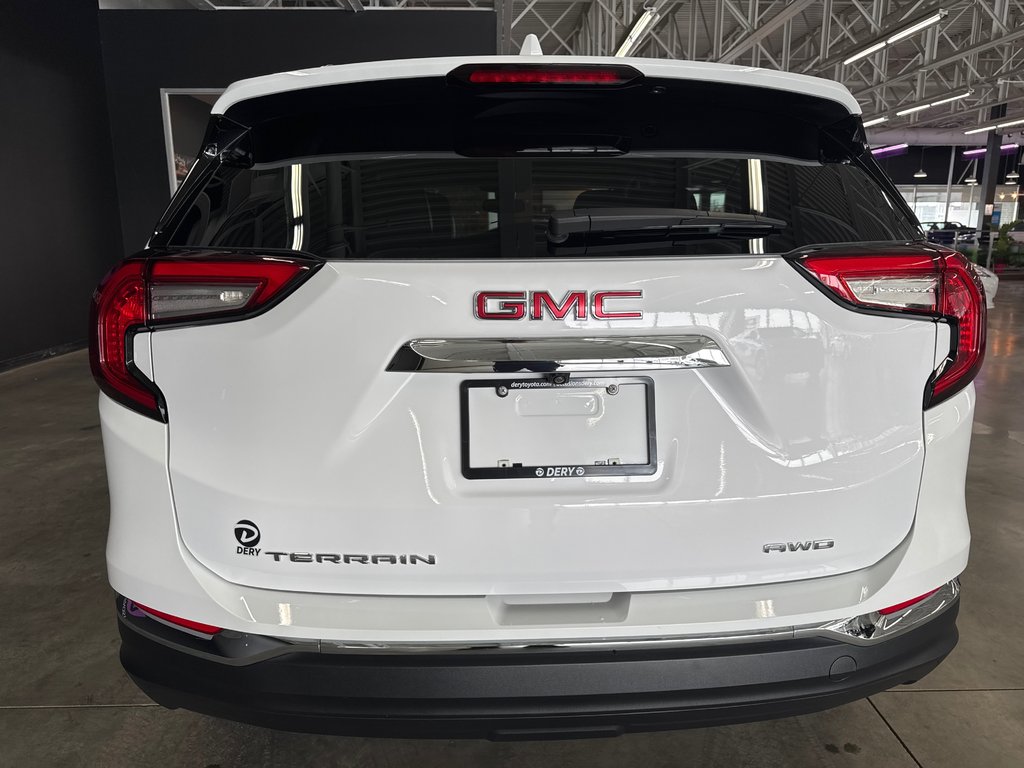 2024 GMC Terrain SLT in Saint-Jean-Sur-Richelieu, Quebec - 5 - w1024h768px