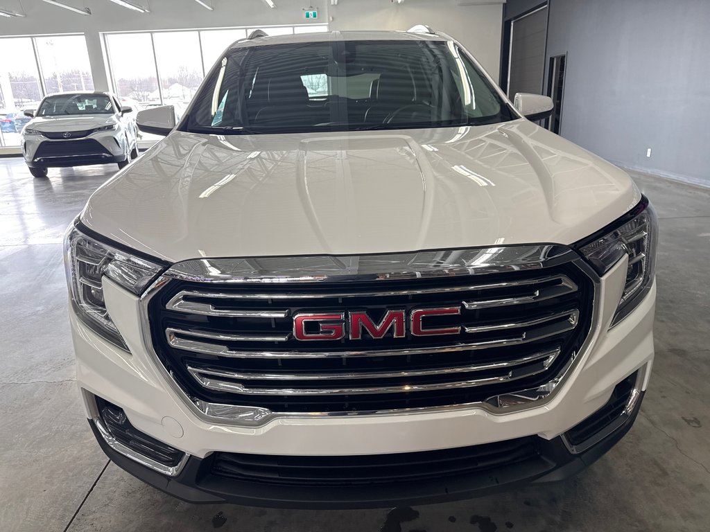 2024 GMC Terrain SLT in Saint-Jean-Sur-Richelieu, Quebec - 3 - w1024h768px