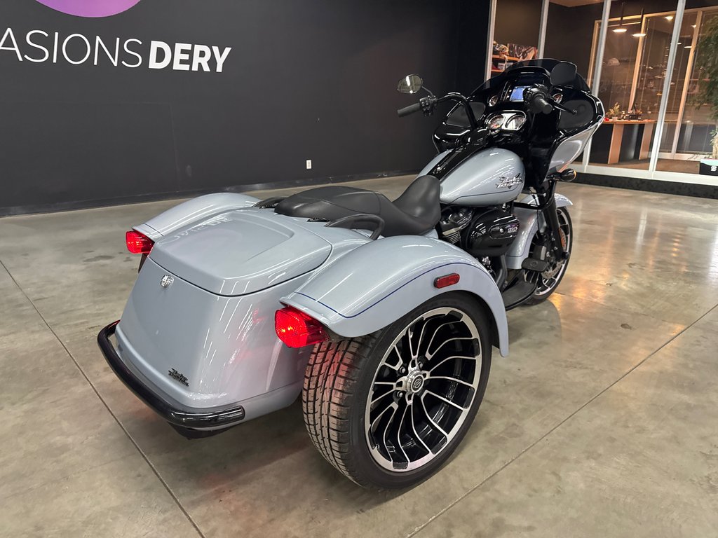 2024 HARLEY DAVIDSON FLTRT FREEWHEELERTRIKE in Saint-Jean-Sur-Richelieu, Quebec - 8 - w1024h768px