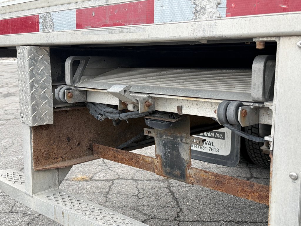 Hino 195 DRY BOX 2018 à Saint-Jean-Sur-Richelieu, Québec - 13 - w1024h768px
