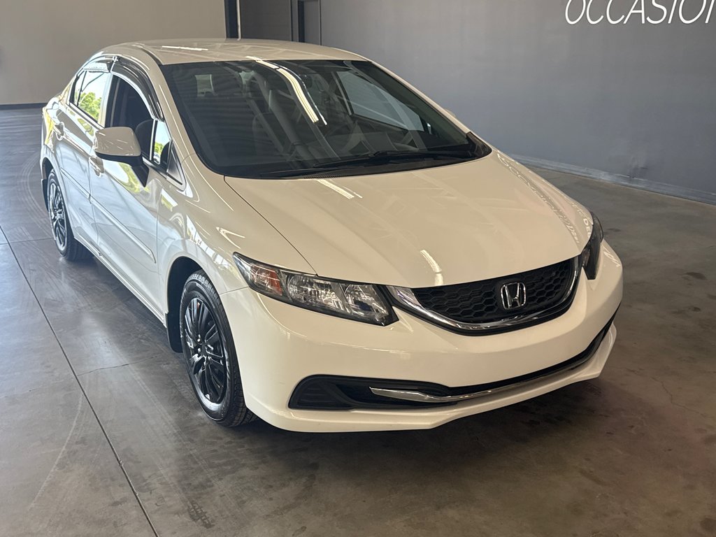 Honda Civic Sdn LX 2013 à Saint-Jean-Sur-Richelieu, Québec - 2 - w1024h768px