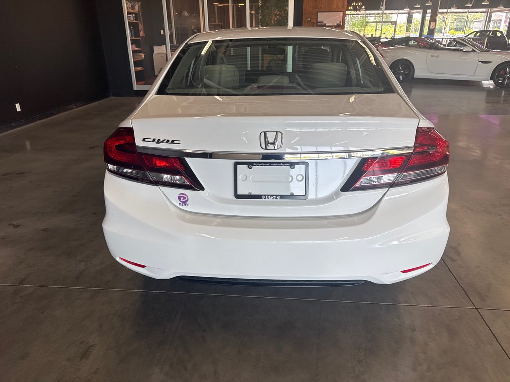 Honda Civic Sdn LX 2013 à Saint-Jean-Sur-Richelieu, Québec - 9 - w1024h768px