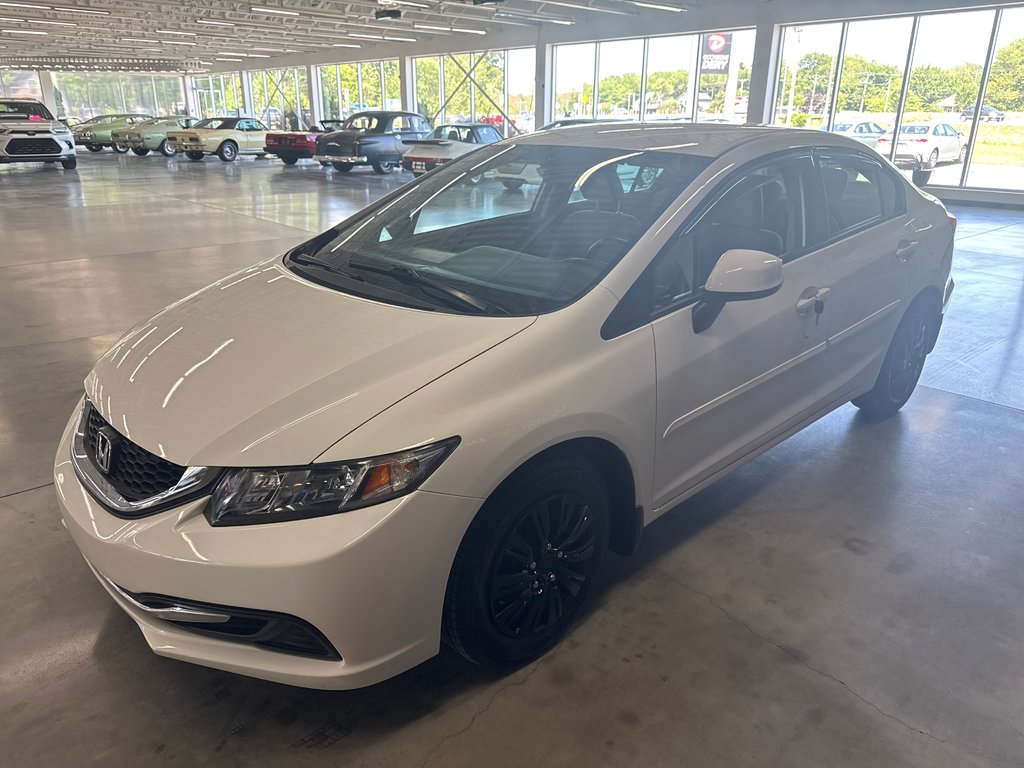 Honda Civic Sdn LX 2013 à Saint-Jean-Sur-Richelieu, Québec - 5 - w1024h768px