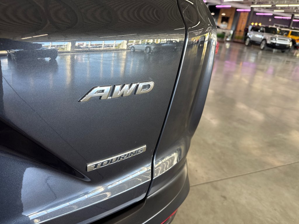 2019 Honda CR-V Touring in Saint-Jean-Sur-Richelieu, Quebec - 9 - w1024h768px