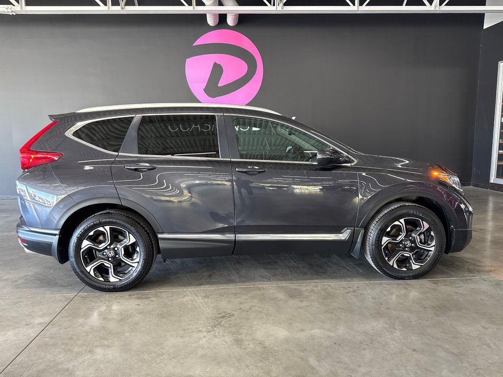 2019 Honda CR-V Touring in Saint-Jean-Sur-Richelieu, Quebec - 1 - w1024h768px