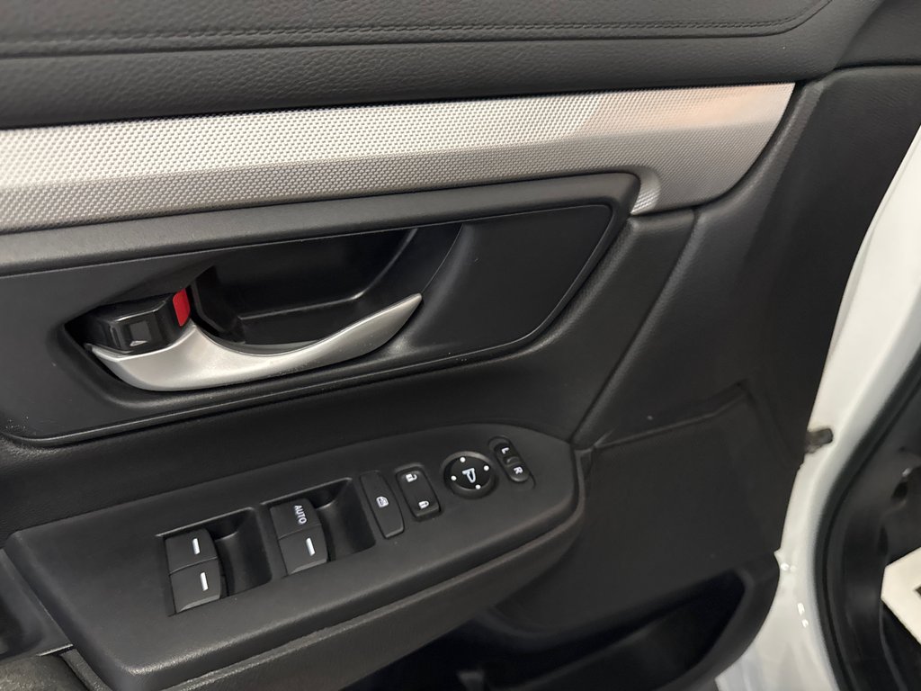 2022 Honda CR-V LX in Saint-Jean-Sur-Richelieu, Quebec - 12 - w1024h768px
