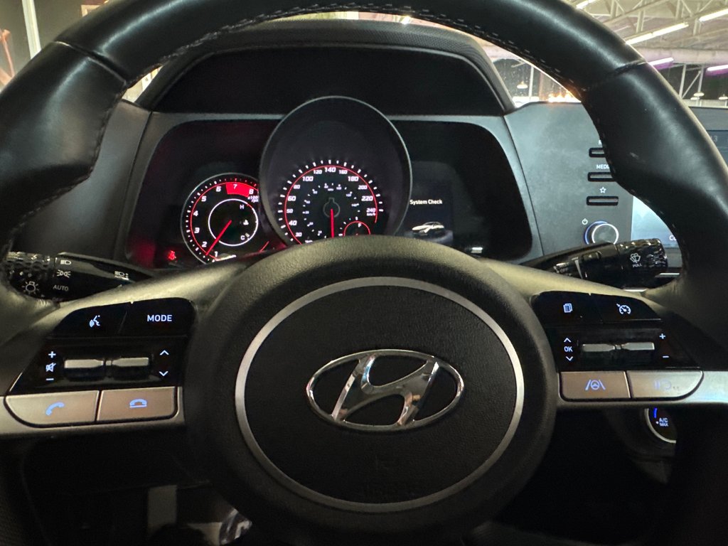 2022 Hyundai Elantra Preferred in Saint-Jean-Sur-Richelieu, Quebec - 13 - w1024h768px