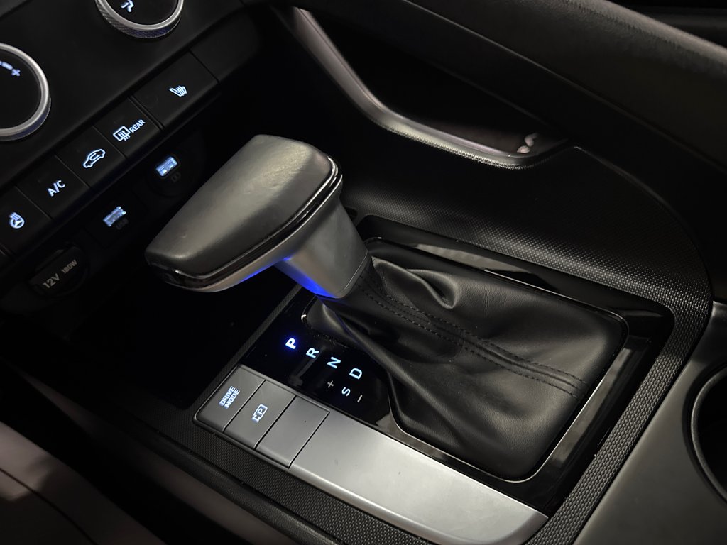 2023 Hyundai Elantra Preferred in Saint-Jean-Sur-Richelieu, Quebec - 18 - w1024h768px