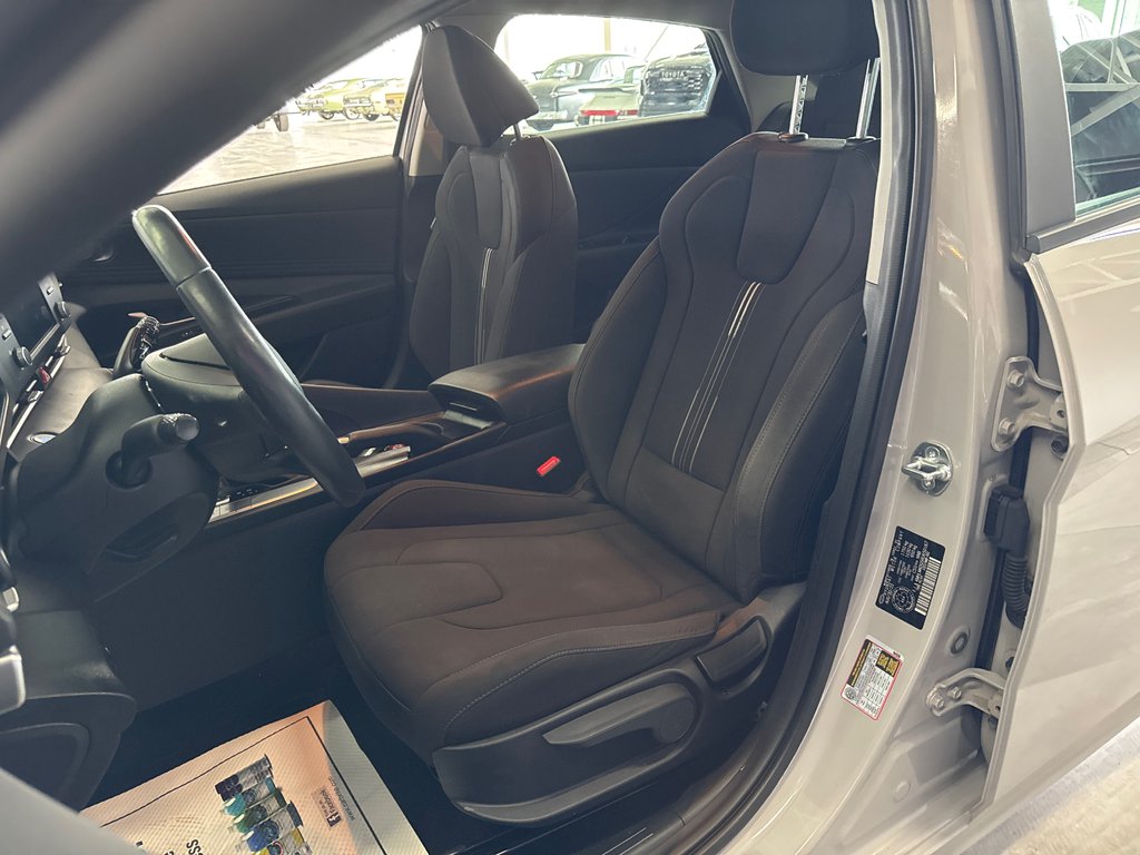 2024 Hyundai Elantra Preferred in Saint-Jean-Sur-Richelieu, Quebec - 7 - w1024h768px