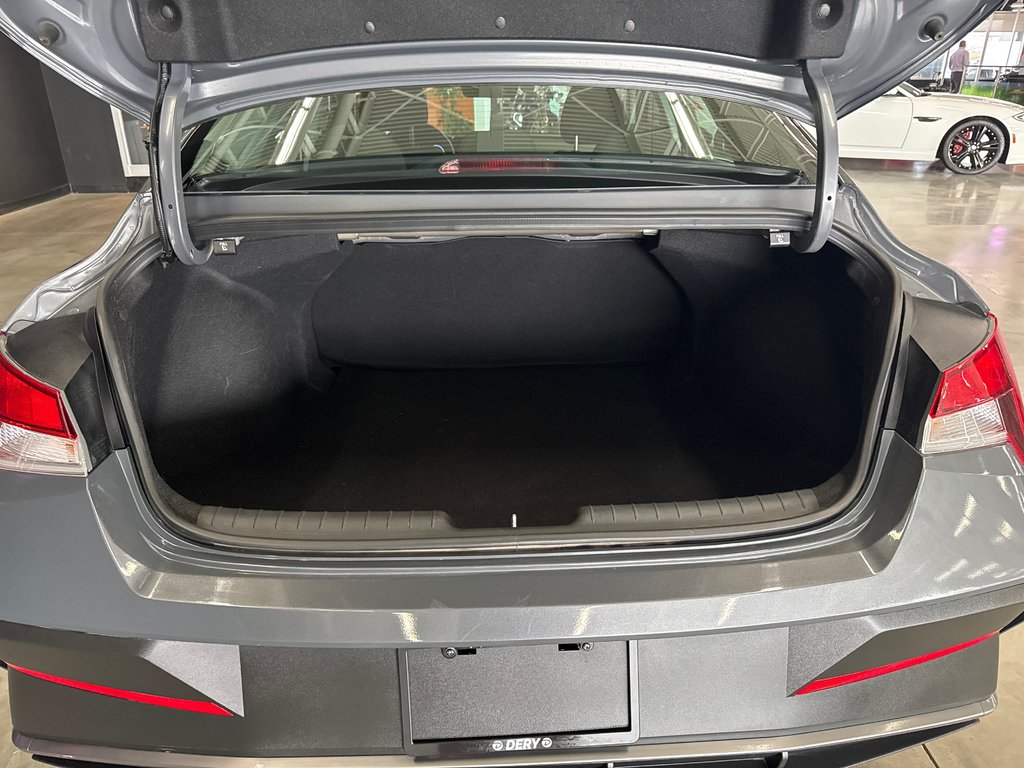 2025 Hyundai Elantra PREFERED TECH in Saint-Jean-Sur-Richelieu, Quebec - 9 - w1024h768px