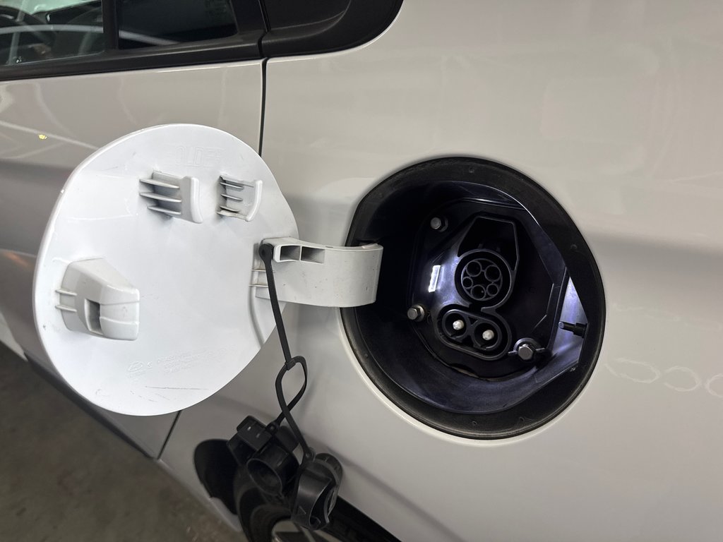 2020 Hyundai Ioniq Electric Preferred in Saint-Jean-Sur-Richelieu, Quebec - 9 - w1024h768px