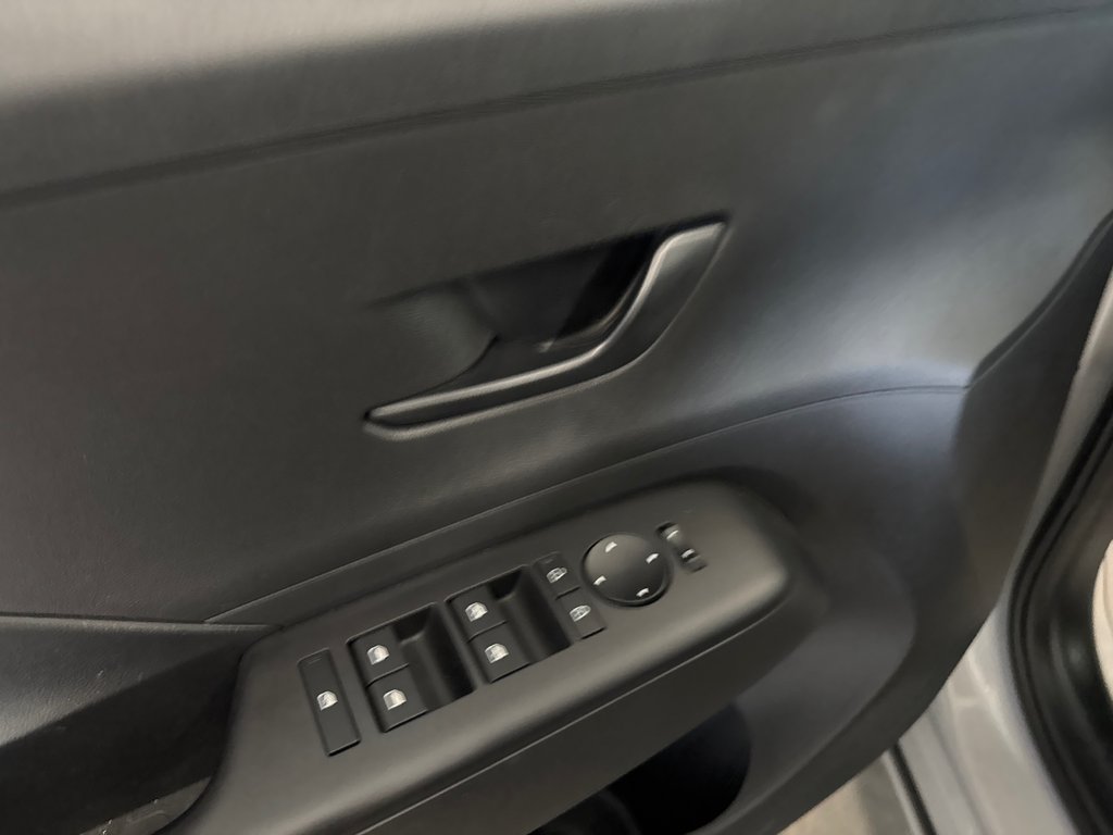 2025 Hyundai Kona Electric Preferred in Saint-Jean-Sur-Richelieu, Quebec - 13 - w1024h768px