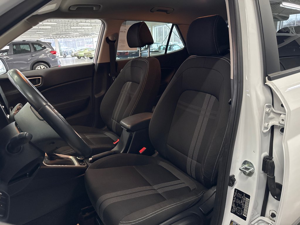 2022 Hyundai Venue Preferred in Saint-Jean-Sur-Richelieu, Quebec - 9 - w1024h768px