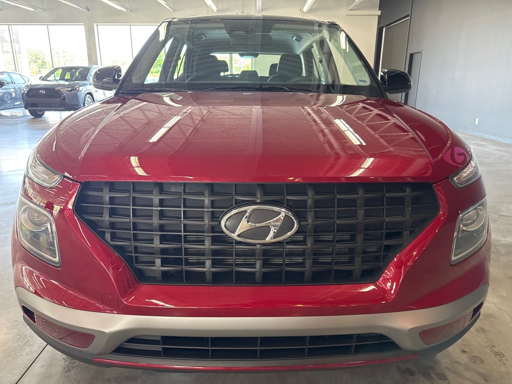 Hyundai Venue Essential 2023 à Saint-Jean-Sur-Richelieu, Québec - 3 - w1024h768px