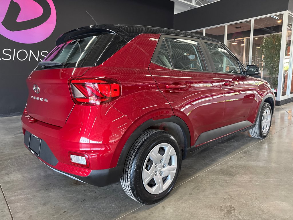Hyundai Venue Essential 2023 à Saint-Jean-Sur-Richelieu, Québec - 4 - w1024h768px