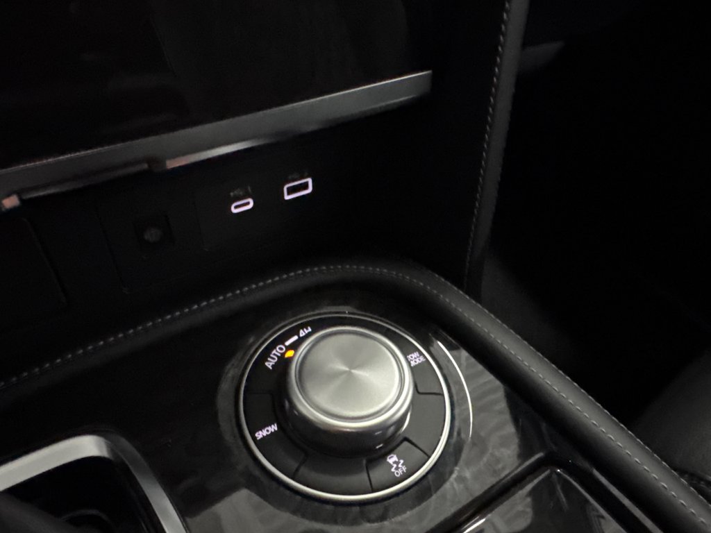 2024 Infiniti QX80 LUXE in Saint-Jean-Sur-Richelieu, Quebec - 24 - w1024h768px
