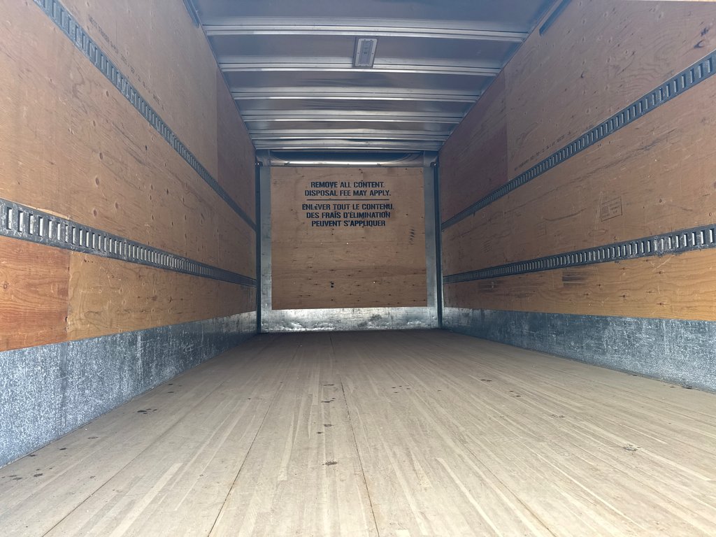 2024 Isuzu NPR HD V8 in Saint-Jean-Sur-Richelieu, Quebec - 7 - w1024h768px