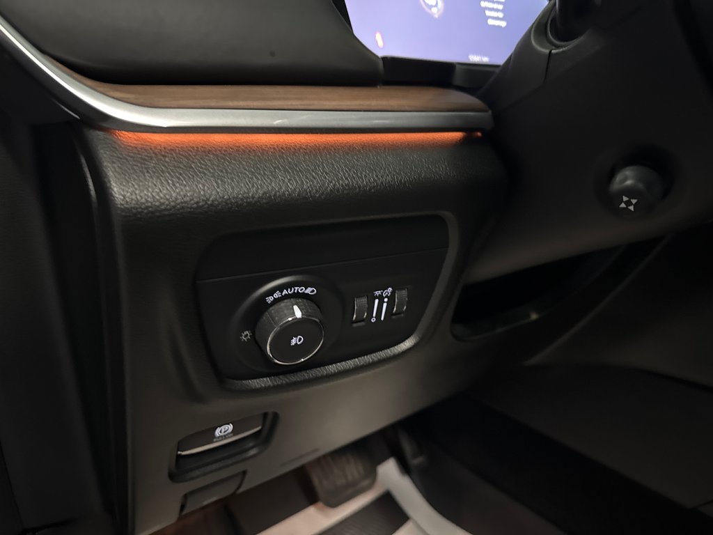 2023 Jeep Grand Cherokee SUMMITRESERVE in Saint-Jean-Sur-Richelieu, Quebec - 19 - w1024h768px