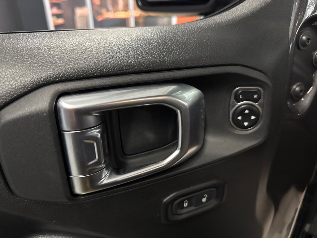 Jeep Wrangler 4xe WILLYS 2024 à Saint-Jean-Sur-Richelieu, Québec - 13 - w1024h768px