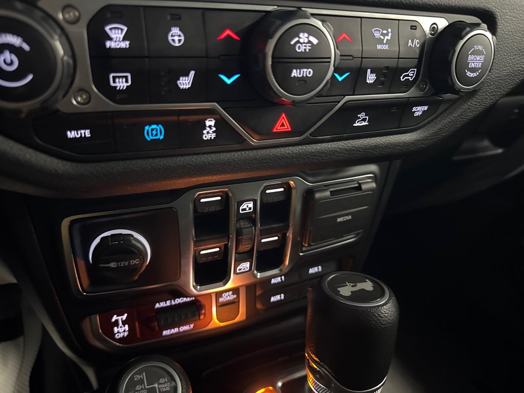 Jeep Wrangler 4xe WILLYS 2024 à Saint-Jean-Sur-Richelieu, Québec - 21 - w1024h768px