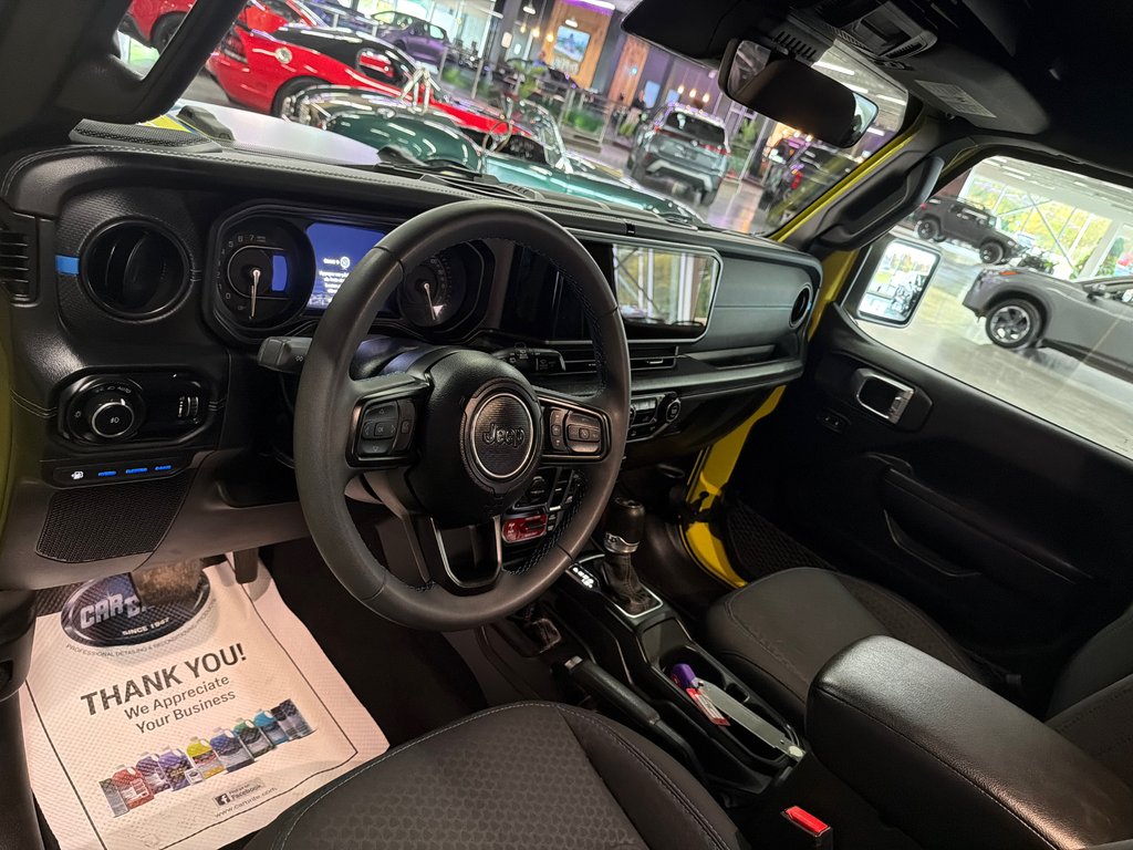 2024 Jeep Wrangler 4xe Rubicon in Saint-Jean-Sur-Richelieu, Quebec - 11 - w1024h768px