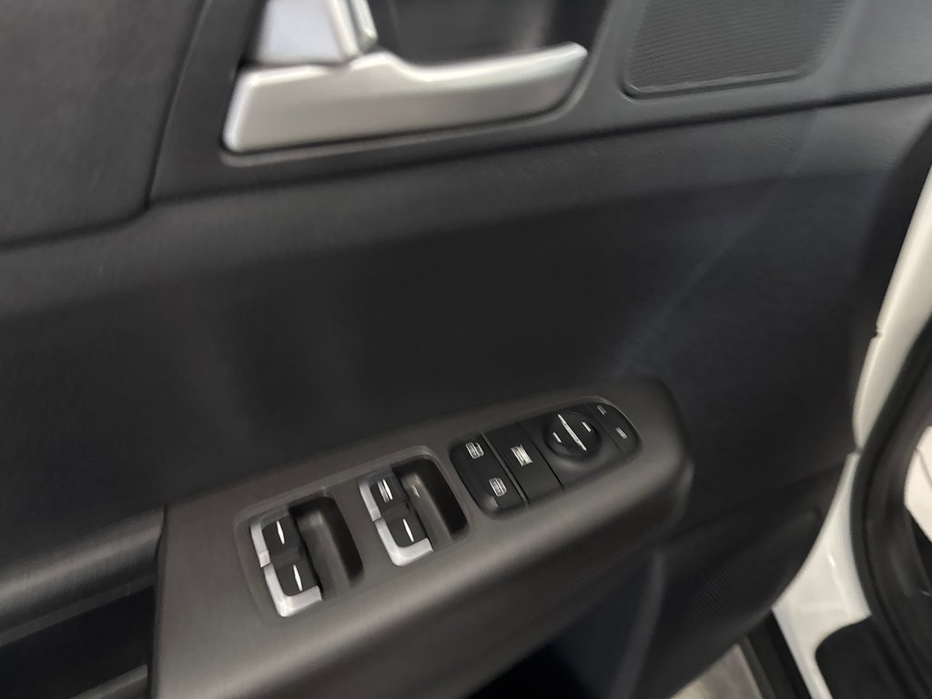 Kia Sportage LX 2019 à Saint-Jean-Sur-Richelieu, Québec - 12 - w1024h768px